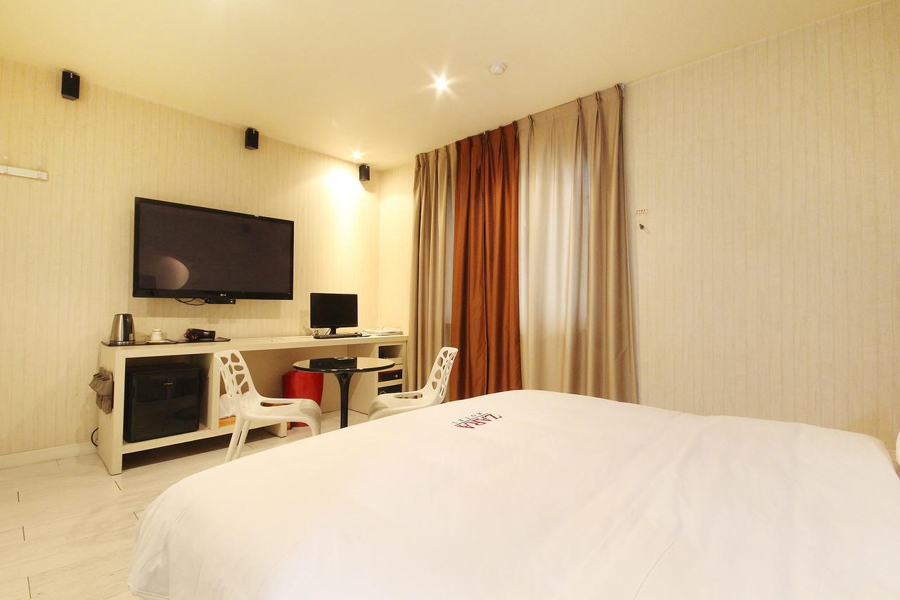 Hotel Zara Changwon Extérieur photo