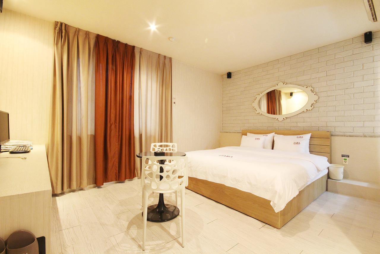 Hotel Zara Changwon Extérieur photo