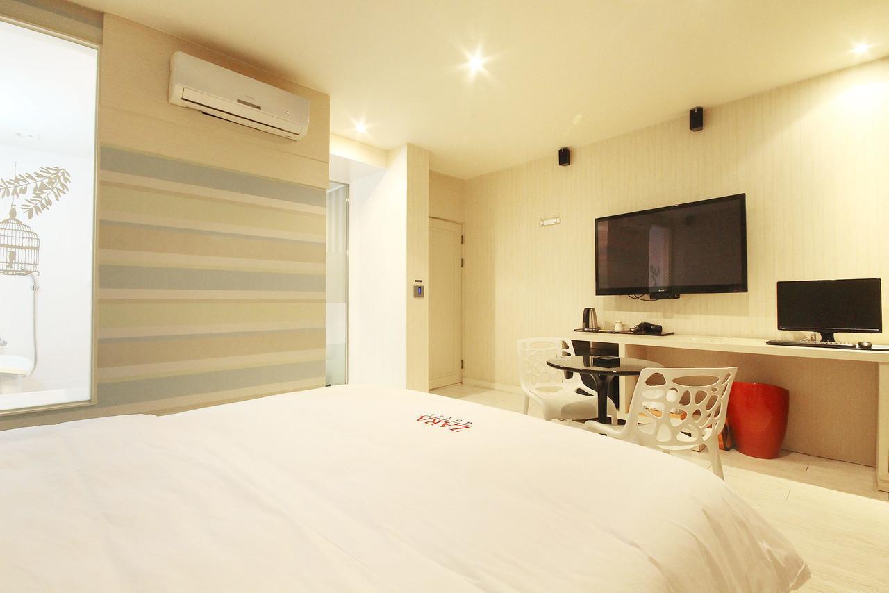 Hotel Zara Changwon Extérieur photo
