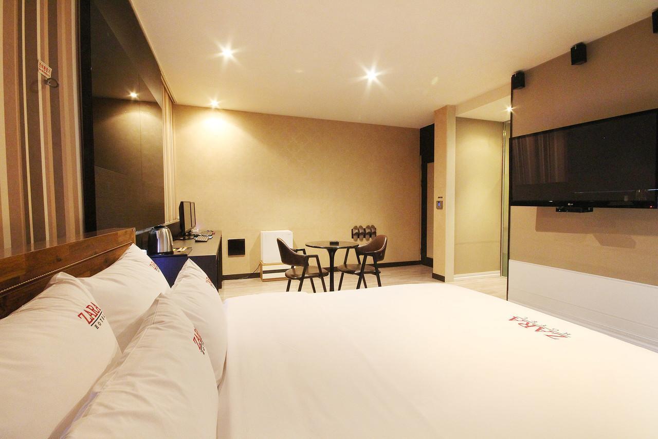 Hotel Zara Changwon Extérieur photo